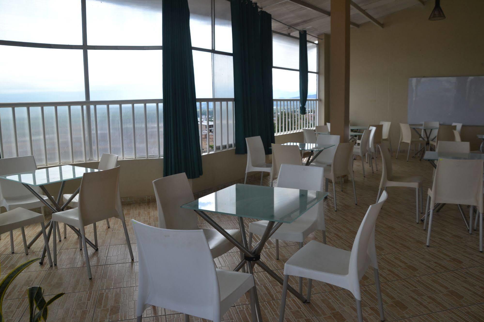 Hotel Suyox Tarapoto Exterior photo